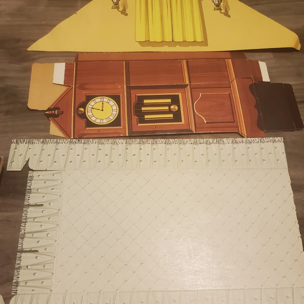 Extremely rare over 4ft high Suzy homemaker cardboard dollhouse - Picture 6 of 16